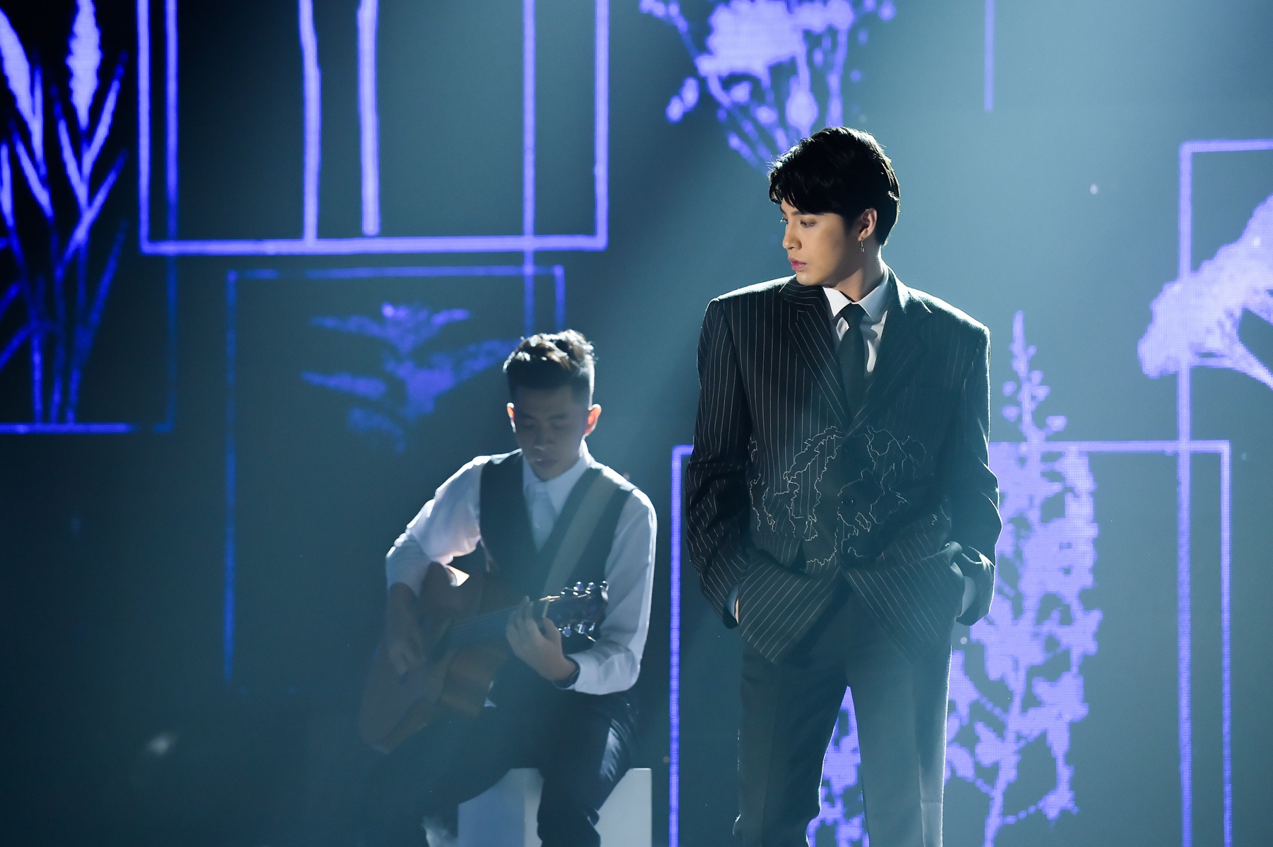 Tran Thanh gia gai anh 6