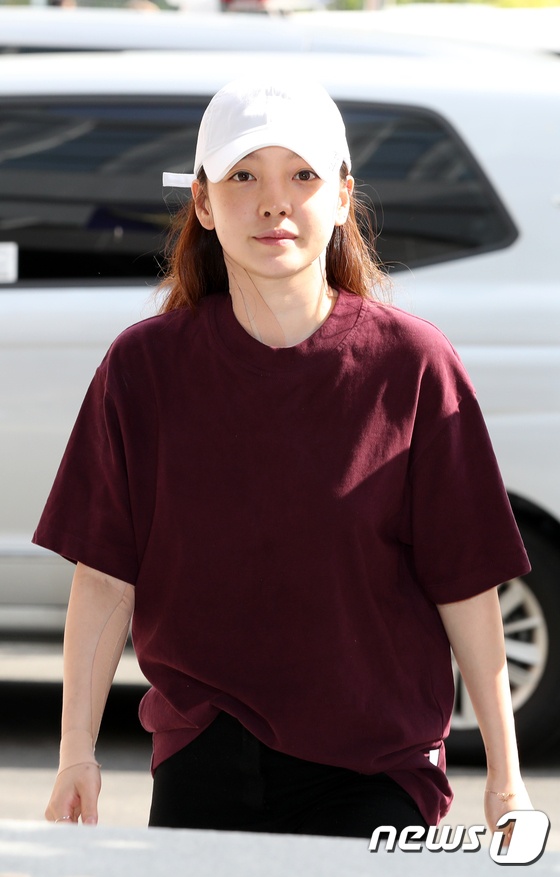 goo hara xuat hien bo pho anh 2