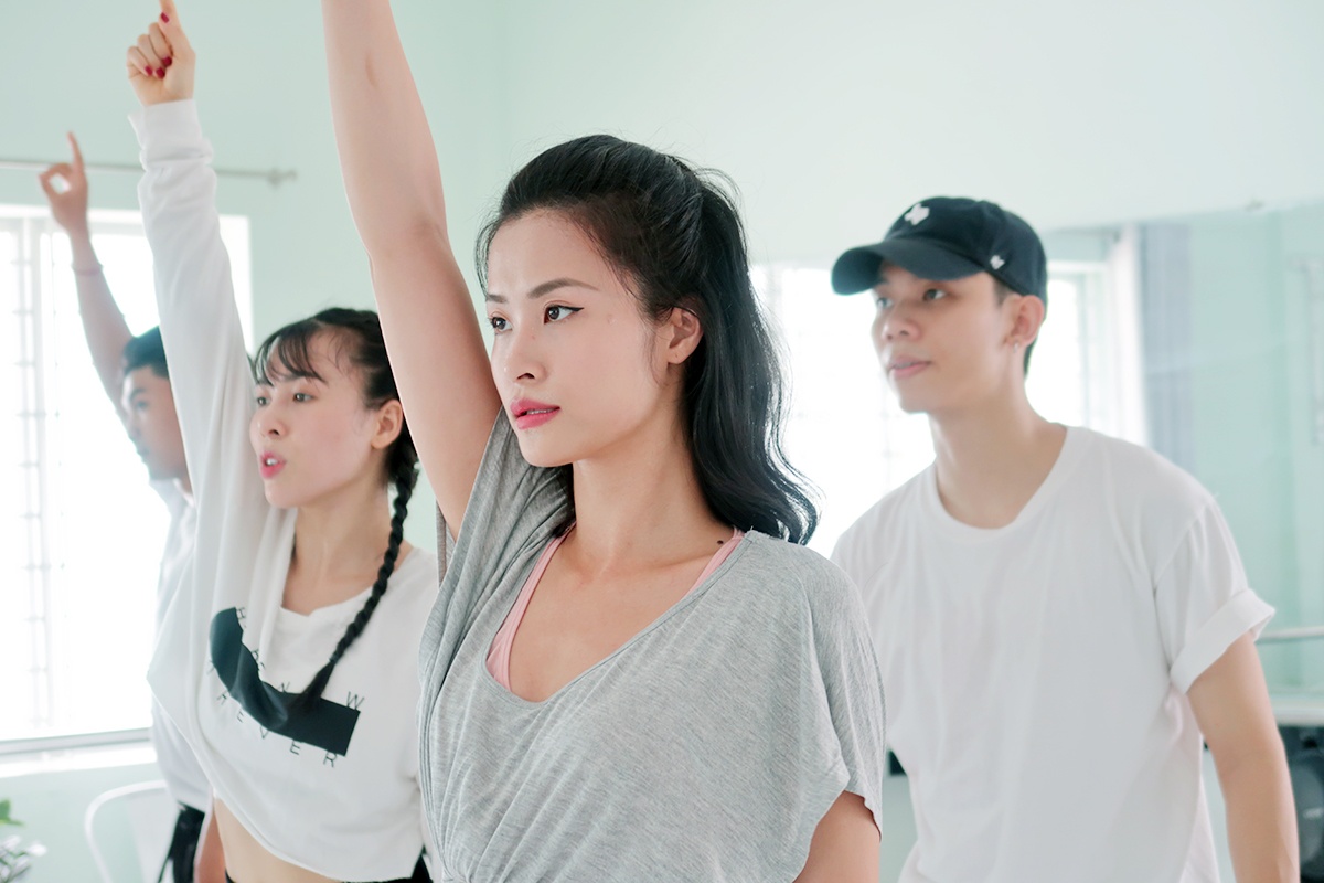 dong Nhi bieu dien tai nhat ban anh 1