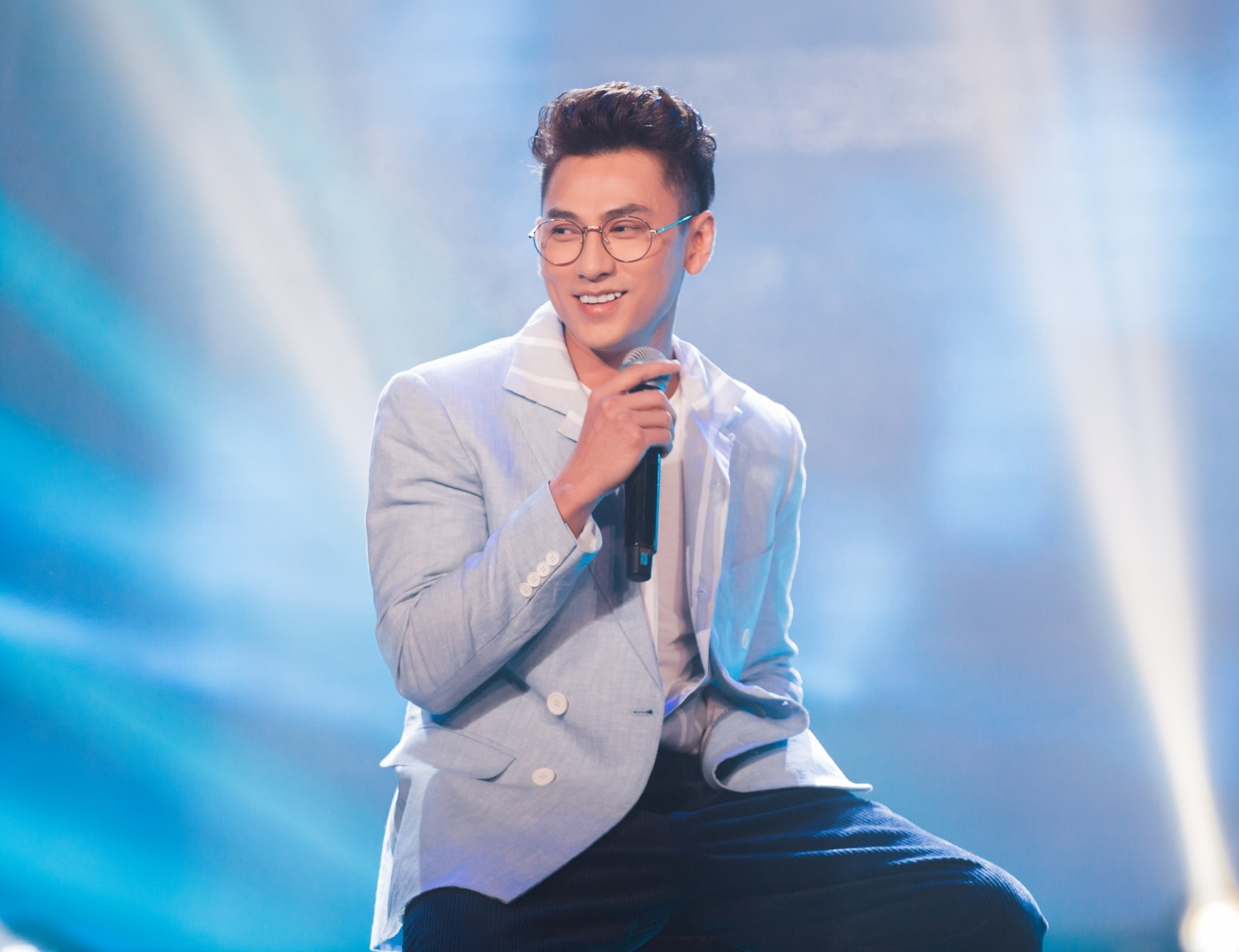 Isaac,  Phuong thanh song ca anh 3