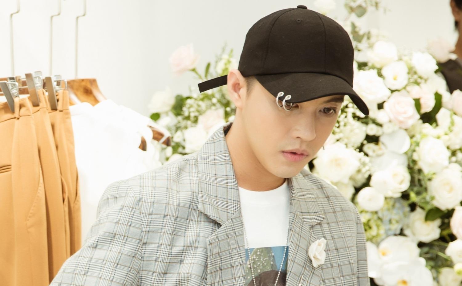 Noo Phuoc Thinh tieu tuy, huy loat show giua on ao bi nhac si My kien hinh anh