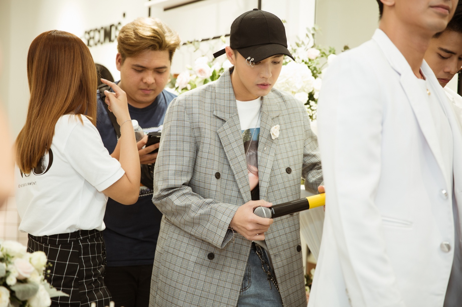 Noo Phuoc Thinh bi nhac si My kien anh 3