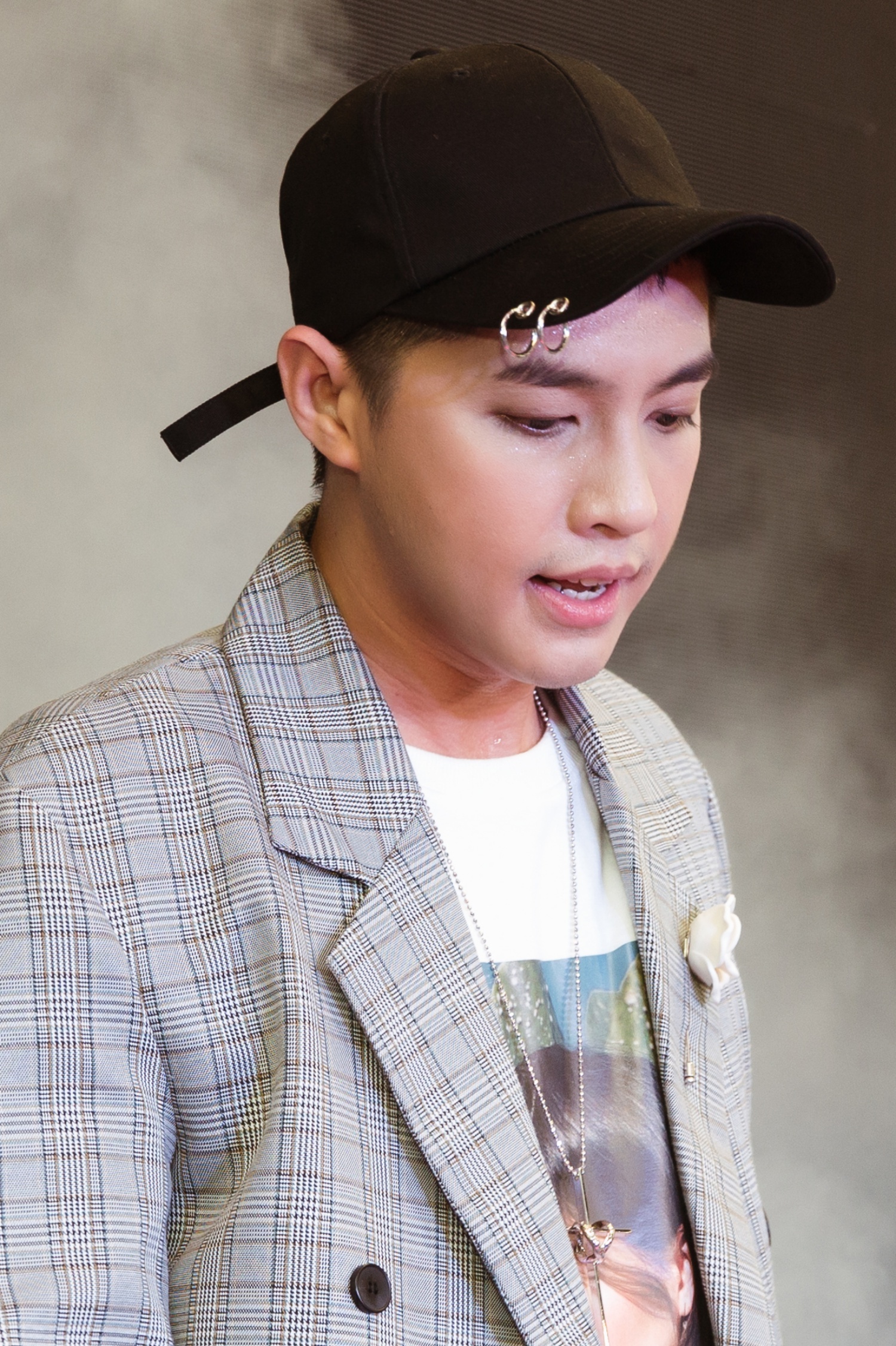 Noo Phuoc Thinh xuat hien tieu tuy anh 6