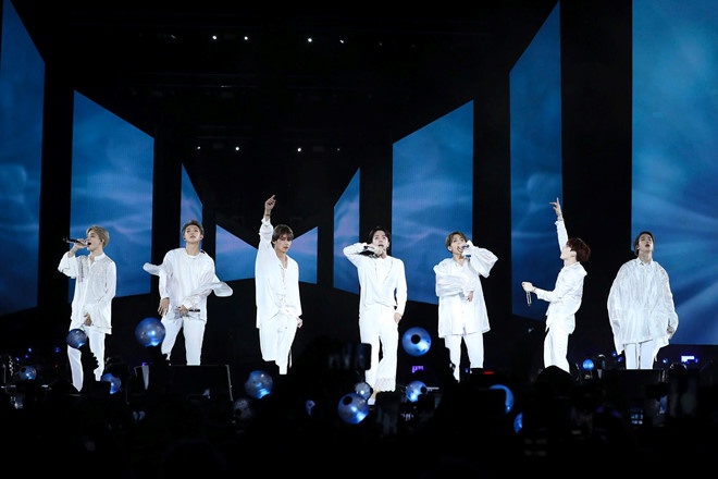 BTS biểu diễn tại sân vận động mỹ ảnh 2 BTS bieu dien tai san van dong my anh 2