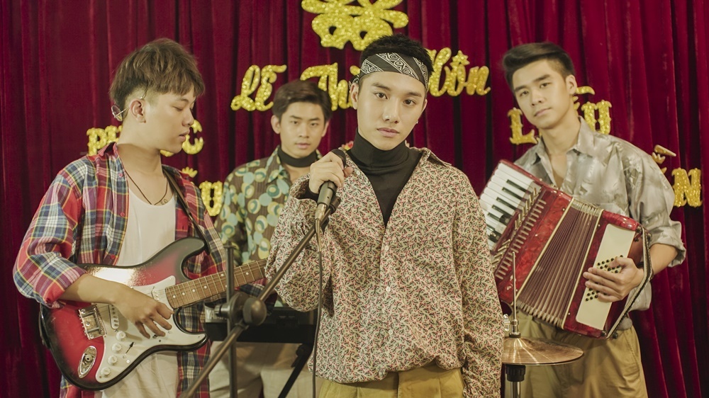 Ca khuc cung de tai dam cuoi nhung so phan lan dan hon 'Vo nguoi ta' hinh anh