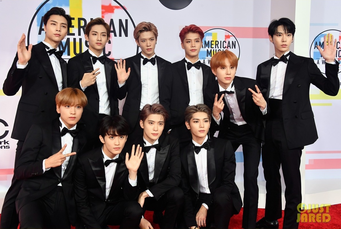 Taylor Swift noi bat tren tham do American Music Awards anh 11