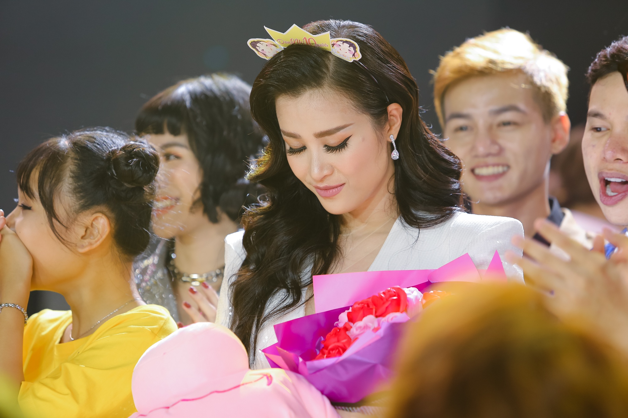 buổi họp fan của đông nhi ảnh 7 buoi hop fan cua dong nhi anh 7