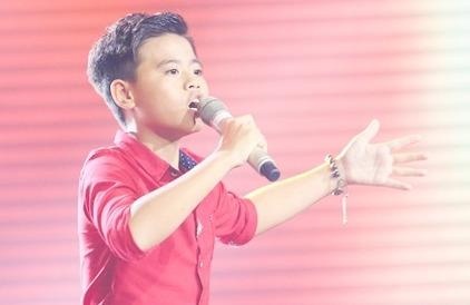 Cau be 12 tuoi hat opera duoc HLV The Voice Kids gianh giat hinh anh
