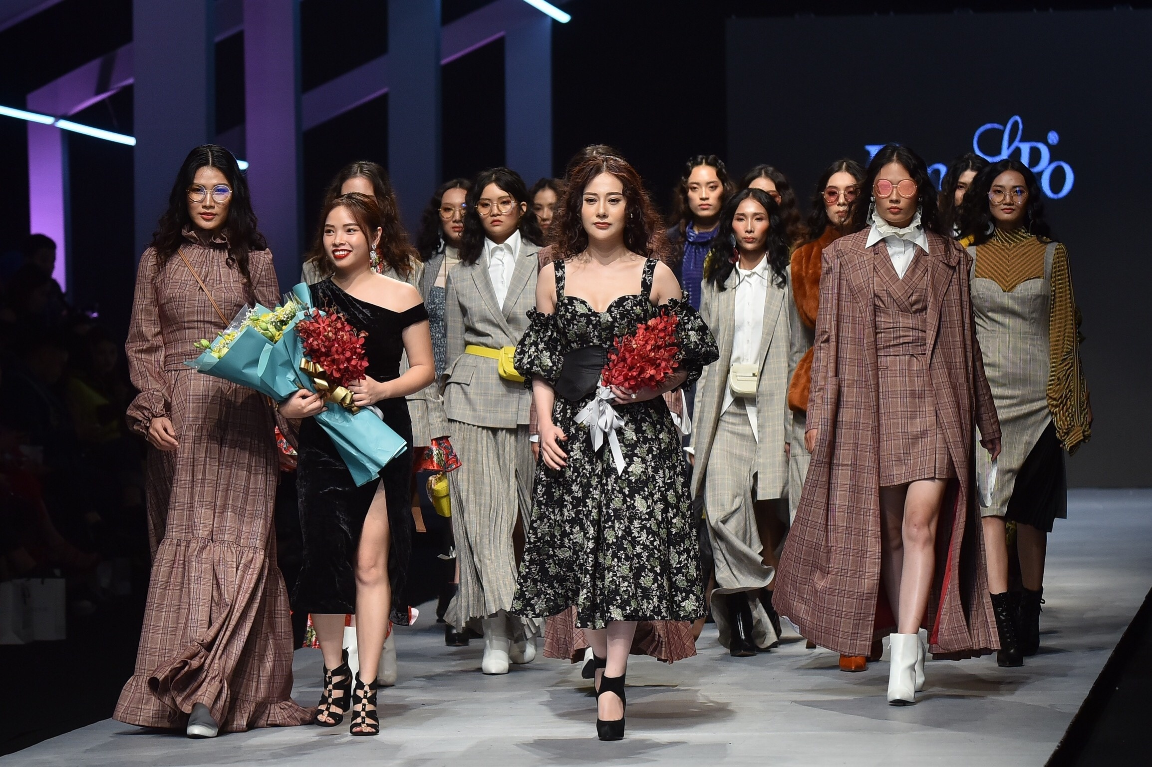 Quynh Bup be xuat hien tai tuan le thoi trang anh 3