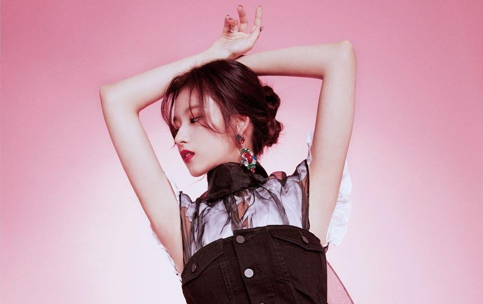 Ru bo phong cach dang yeu, Twice 'lot xac' trong loat hinh moi hinh anh