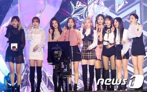 BTS song ca Charlie Puth anh 3