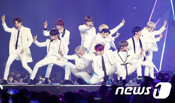 BTS bieu dien tai Genie Music Awards anh 10