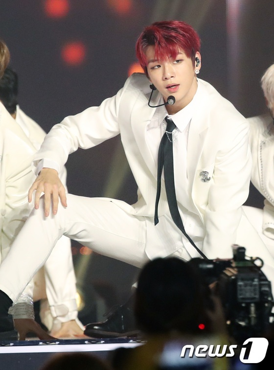 BTS bieu dien tai Genie Music Awards anh 12