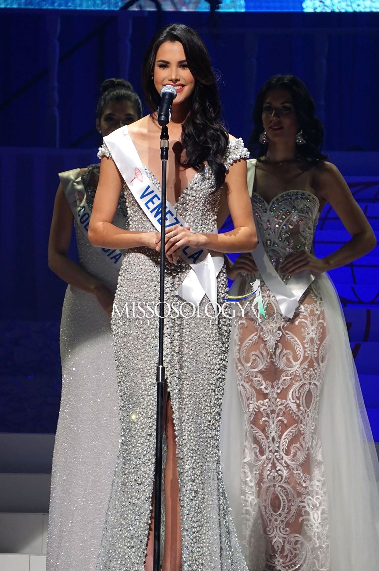 hoa hau quoc te anh 2