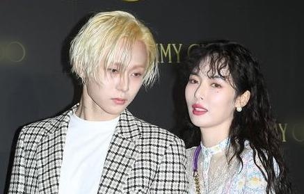 HyunA kem sac trong lan dau xuat hien ben ban trai hinh anh