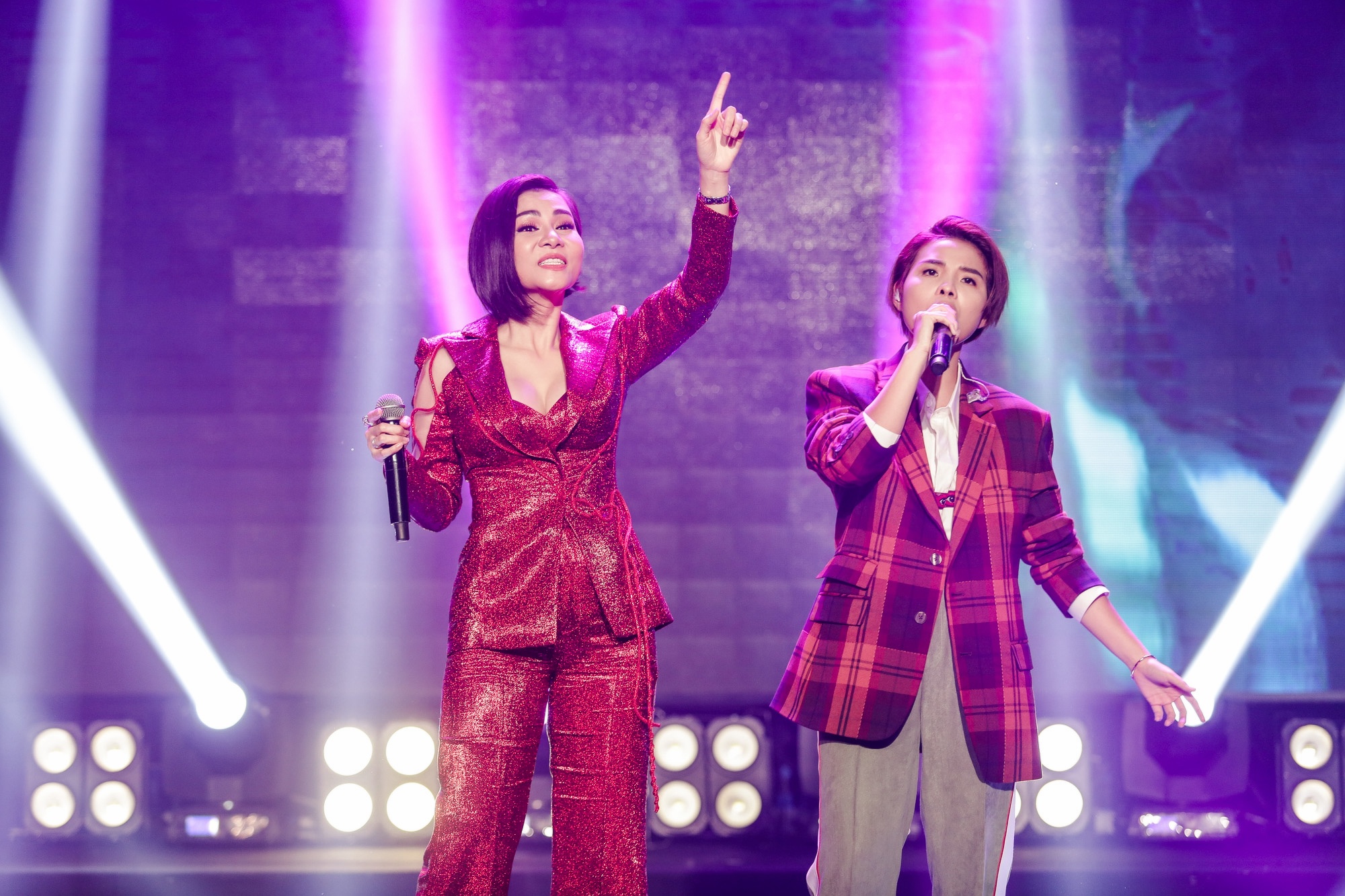 Huong Giang Idol the hien ca khuc moi anh 6