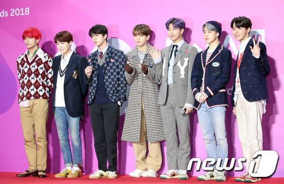 BTS tai tham do Melon Music Awards anh 1