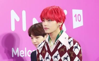 BTS noi bat, lan at dan sao tham gia tham do Melon Music Awards 2018 hinh anh
