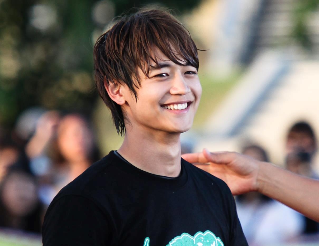 My nam Minho bi tai nan khi quay phim cung Megan Fox hinh anh