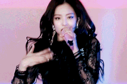 Su luoi bieng cua Jennie bao hieu tuong lai tam toi cho BlackPink? hinh anh
