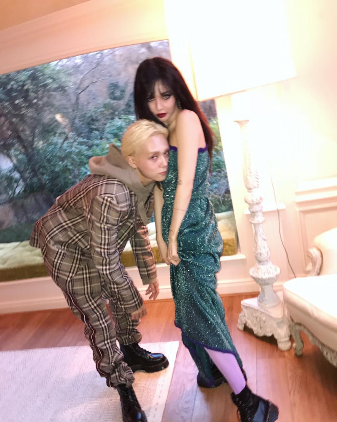 anh than mat cua HyunA va ban trai anh 7