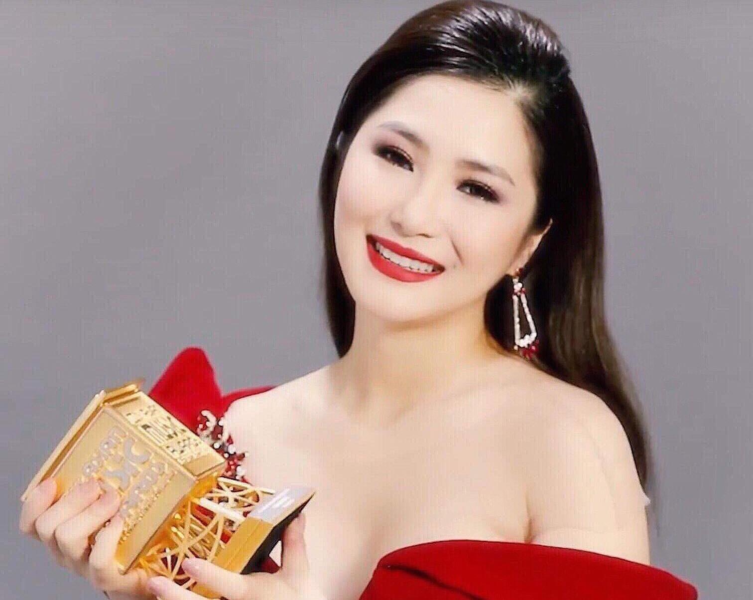 Huong Tram thang giai 'Nghe si chau A xuat sac' cua MAMA 2018 hinh anh