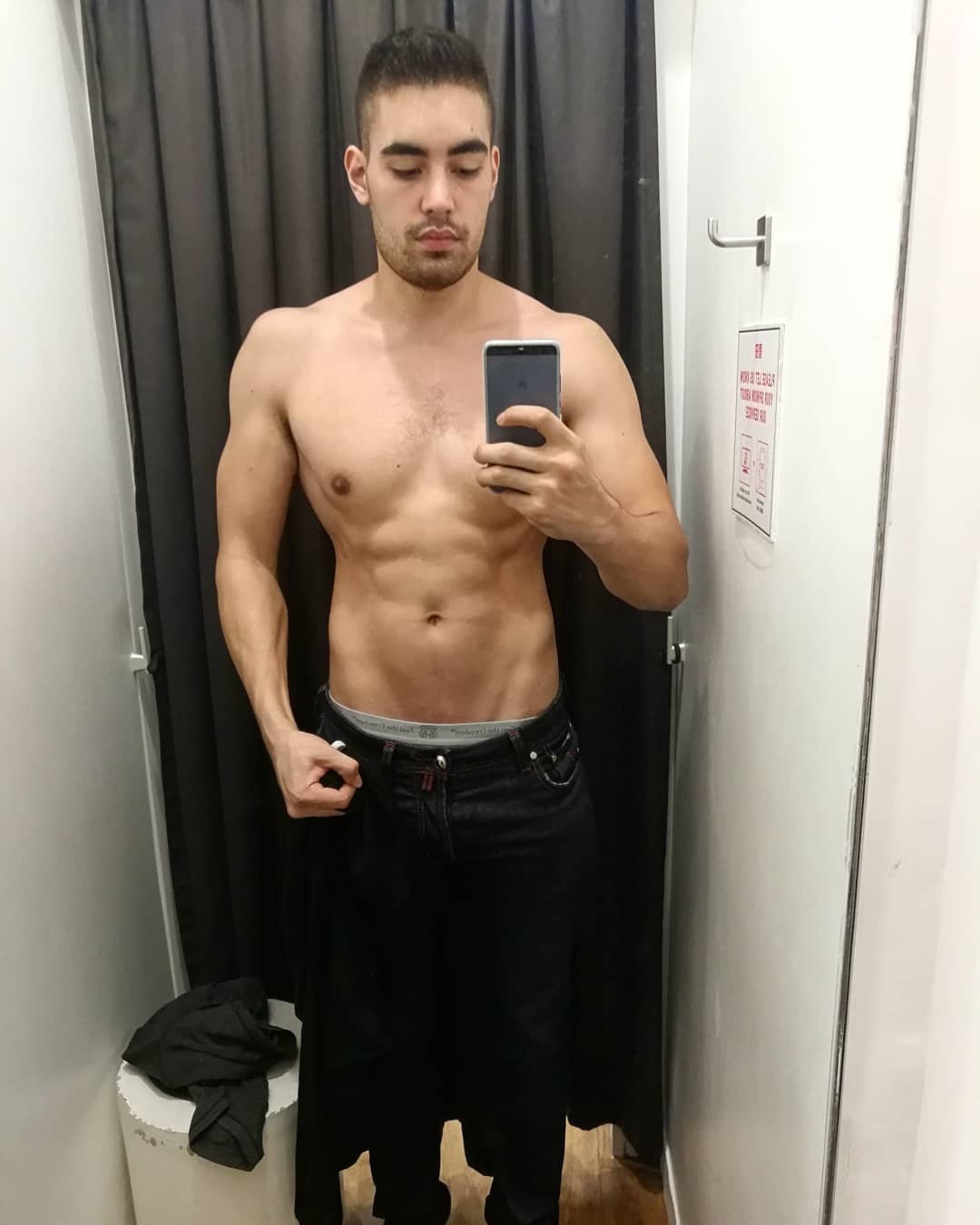 Ban trai tan hoa hau hoan vu anh 8