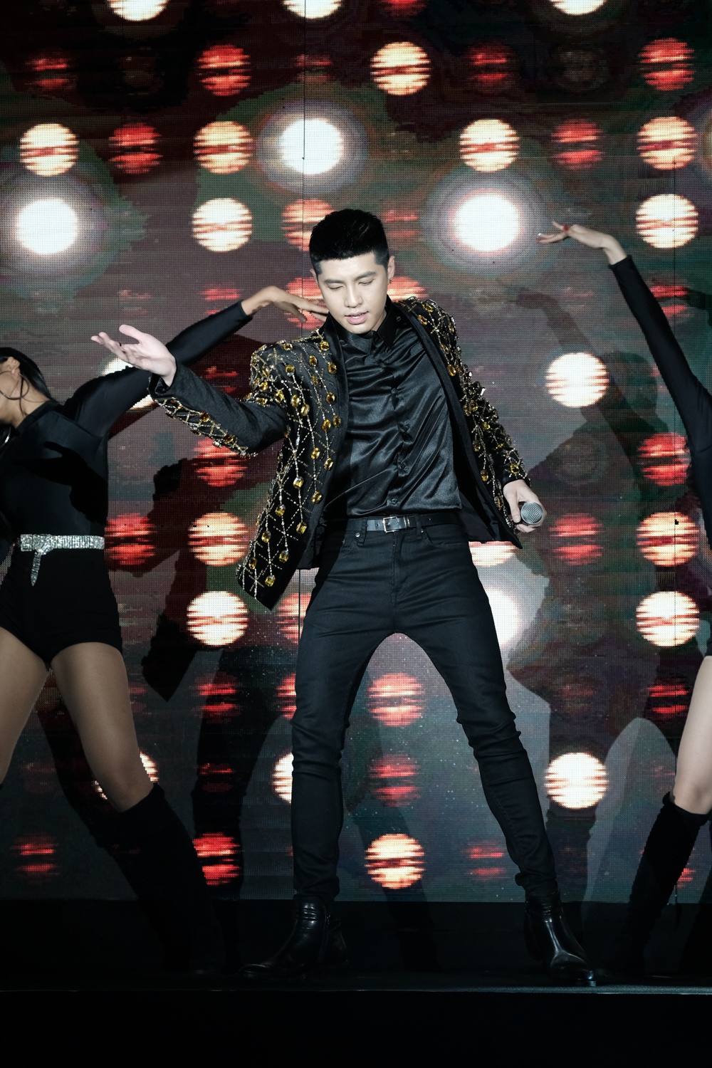 Noo Phuoc Thinh tam su ve su nghiep anh 9