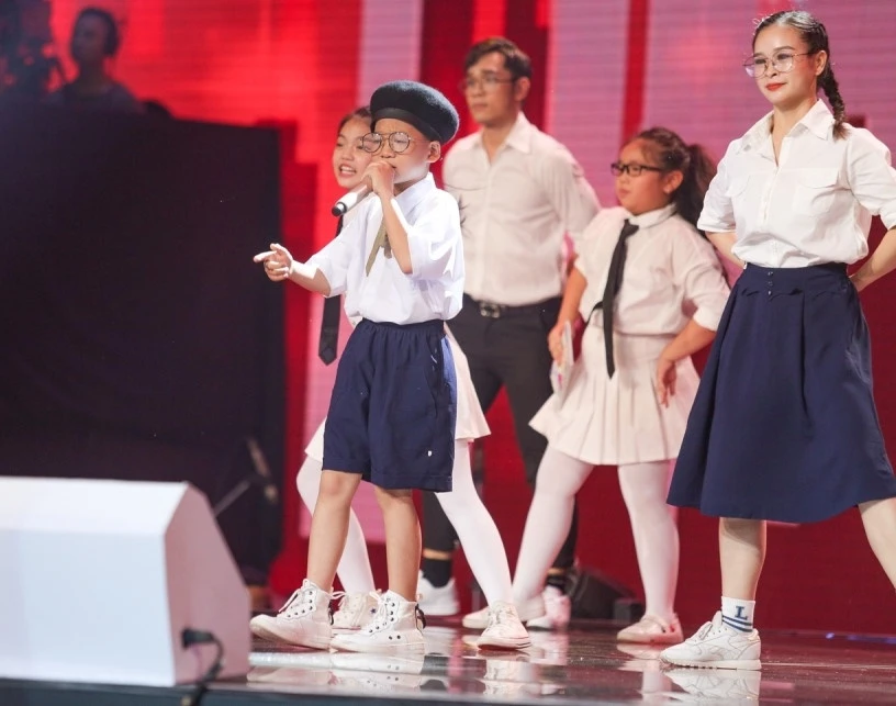 Nhac thi truong duoc viet loi anh 3