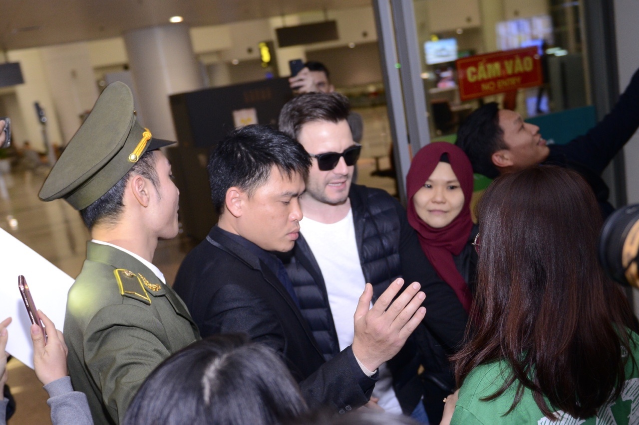 Shane Filan den Viet Nam anh 5