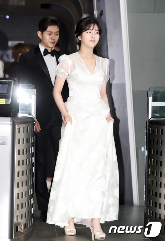 sao nu goi cam tren tham do MBC Drama Awards anh 5