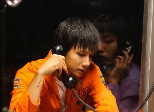 Lou Hoang mo man Vpop nam moi voi MV si tinh hinh anh