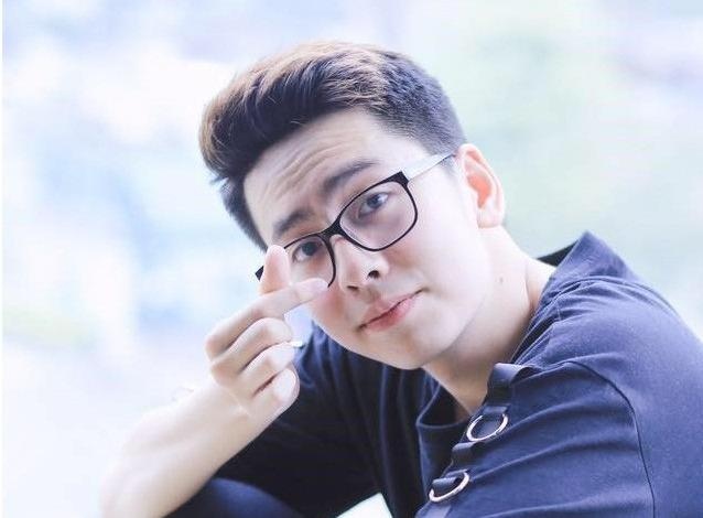 Chu nhan 'Nguoi am phu': 'Khong tu tin canh tranh Son Tung M-TP' hinh anh