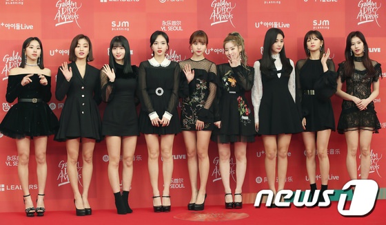 Jennie tren tham do Golden Disk Award anh 5