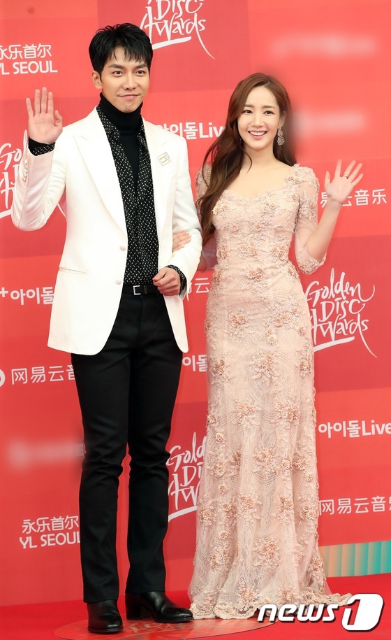 Jennie tren tham do Golden Disk Award anh 8