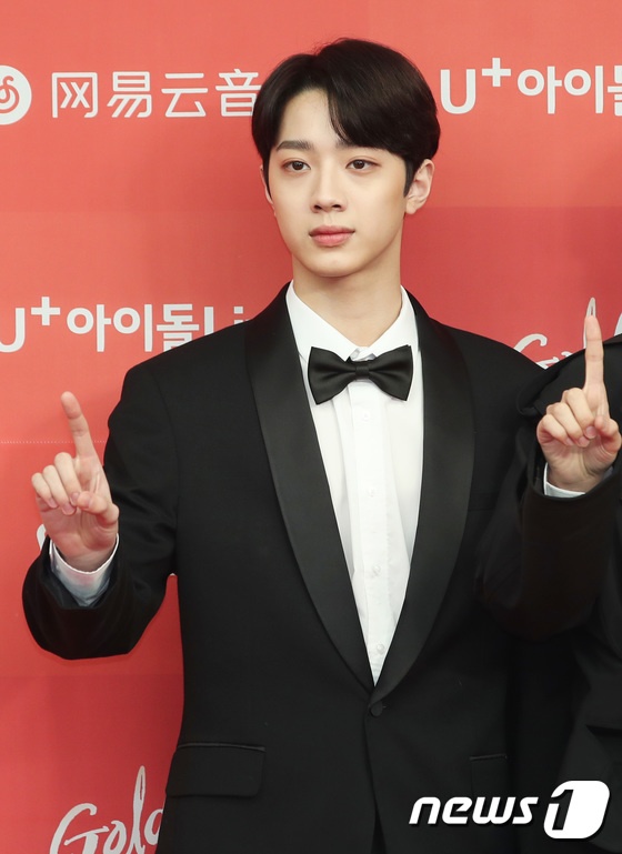 Jennie tren tham do Golden Disk Award anh 13