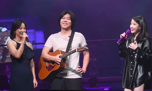 'Nu hoang goi cam' Lee Hyori cung chong xuat hien sau thoi gian o an hinh anh