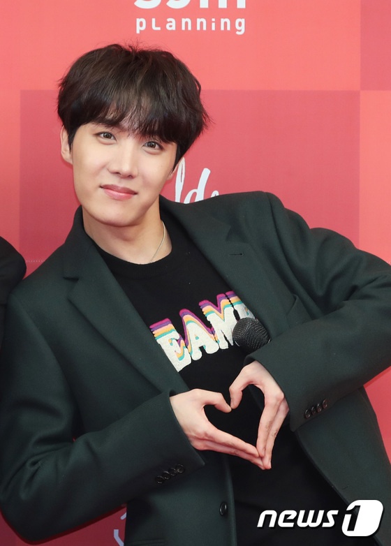 tham do Golden Disk Awards anh 2