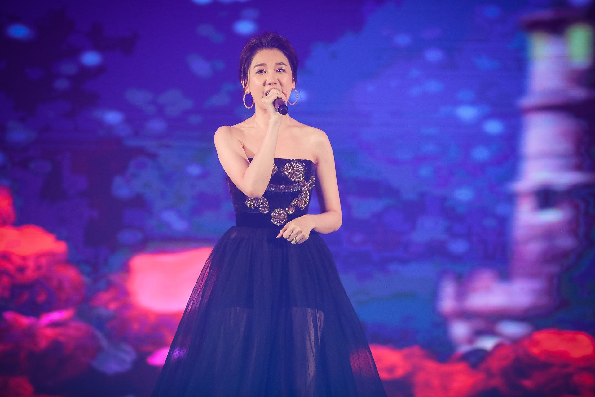 nhom nhac dong nhat Viet nam dien cung dong nhi anh 5