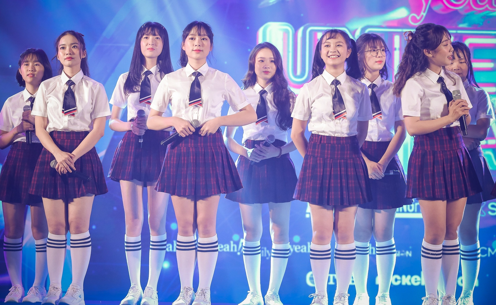 nhom nhac dong nhat Viet nam dien cung dong nhi anh 9