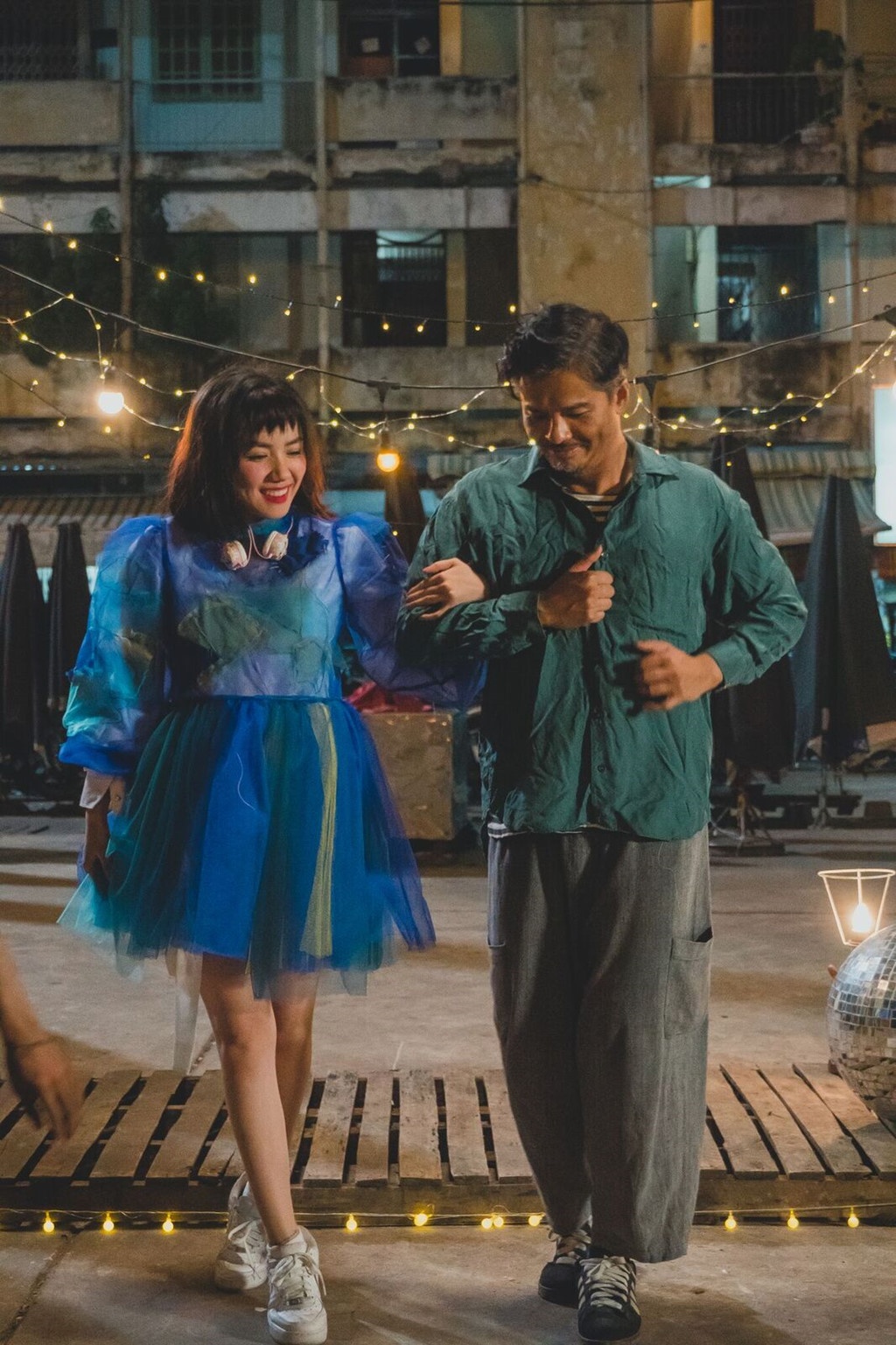 Phuog Ly tu hot girl tro thanh ca si anh 2