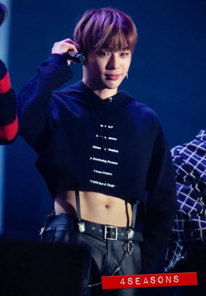 sao nam mac crop top anh 3