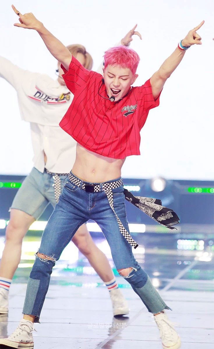 sao nam mac crop top anh 7