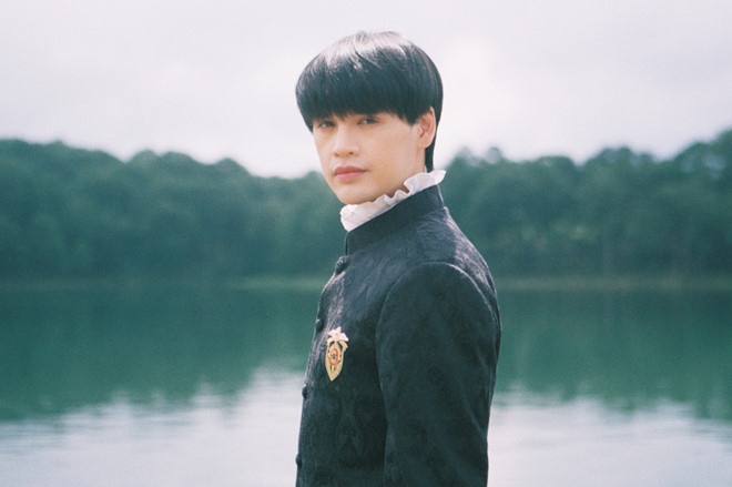 Ca si viet ban ron chay show tet anh 4