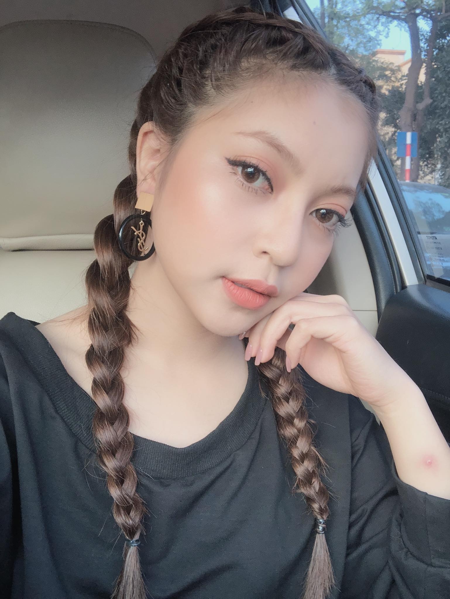 ban gai quang hai bi che khi ra MV dau tay anh 2