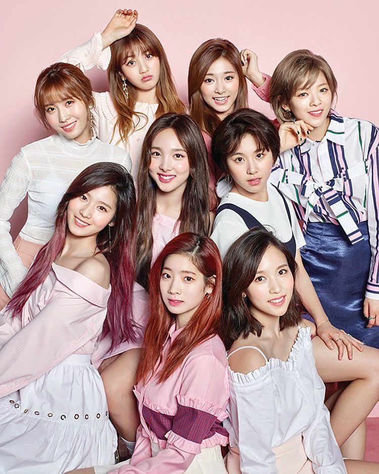 tương lai đối lập của Twice và BTS  ảnh 1 tuong lai doi lap cua Twice va BTS anh 1