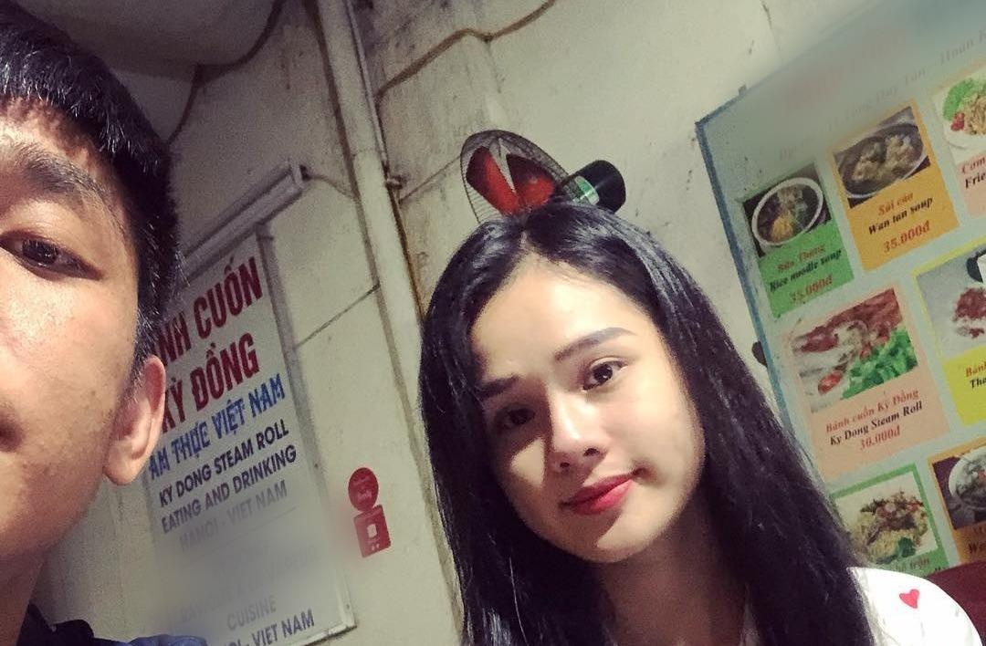 Cau thu Trong Dai U23 va ban gai thi sinh hoa hau khang dinh tinh yeu hinh anh