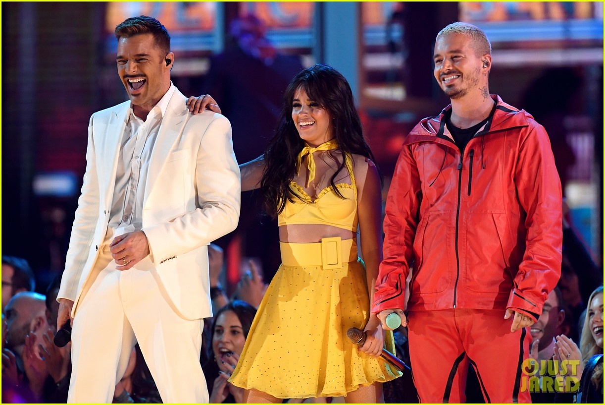 phần trình tại Grammy ảnh 2 phan trinh tai Grammy anh 2