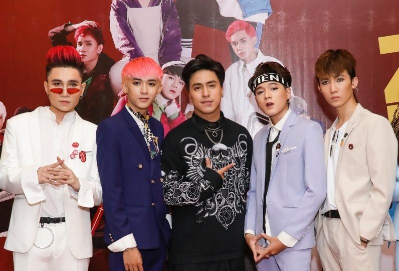 Phia Zero 9 phu nhan viec ga tinh, danh dap thanh vien cu hinh anh