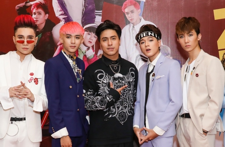 Nhom nam Zero 9 cua Tang Nhat Tue: Tai nang co han, thu doan vo bien hinh anh